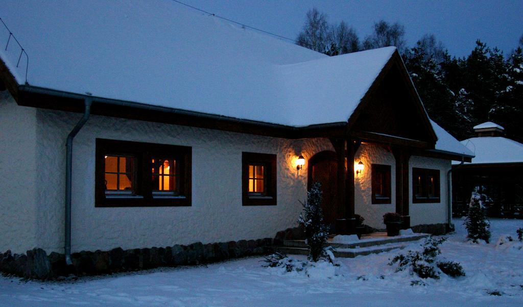 Dworek Wiktorowo Budki Petrykowskie Exterior foto